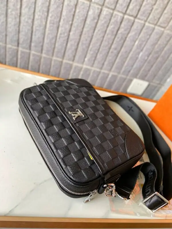 louis vuitton aaa homme mini sac a main s_124a7402